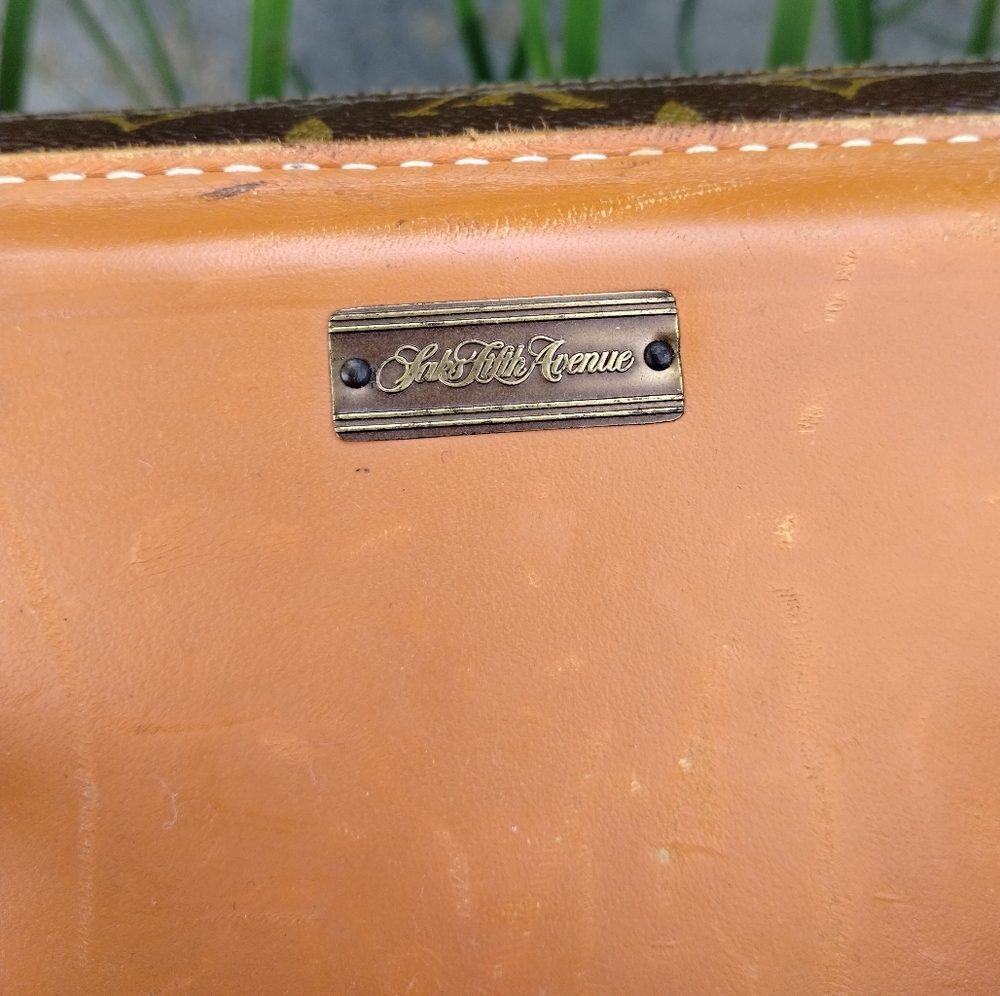 Louis Vuitton Saks Fifth Avenue Soft Sided Suitcase - Picture 13 of 17